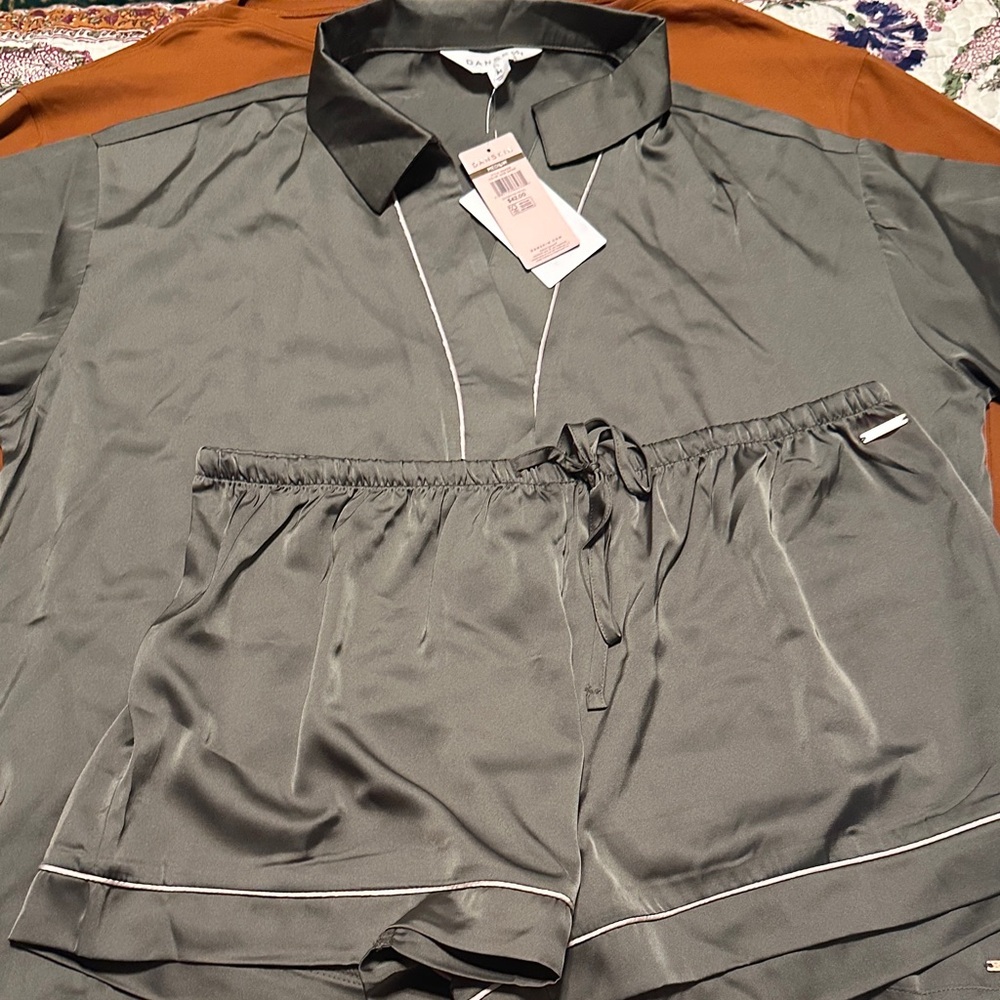 Danskin Satin Pajama Set in Sage Smoke Size M NWT